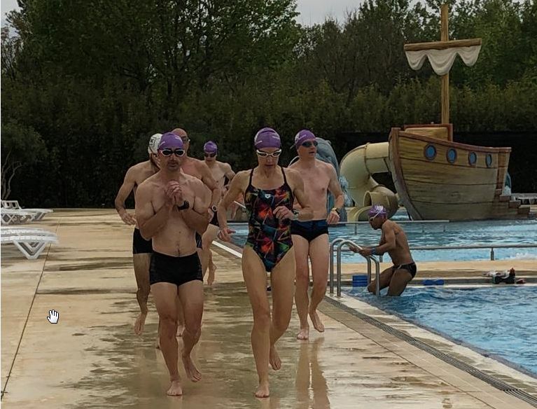 Ce n'est plus une séance de piscine, mais un aquathlon